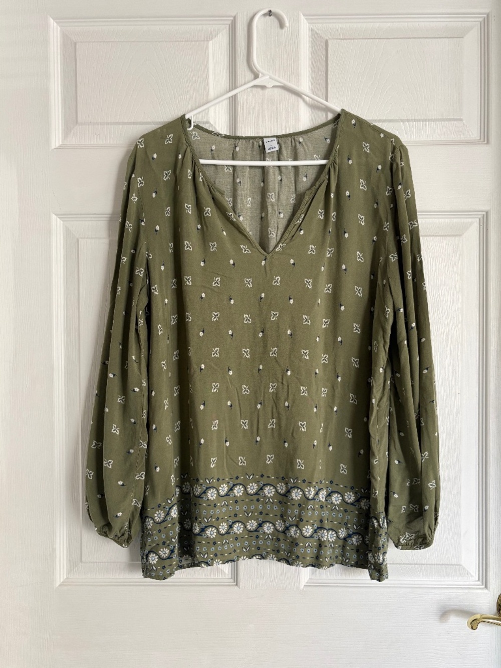 Women's Old Navy Olive Green Boho Long Sleeve Blouse